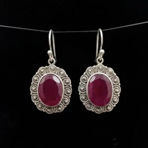 Heritage Oval Red Earrings