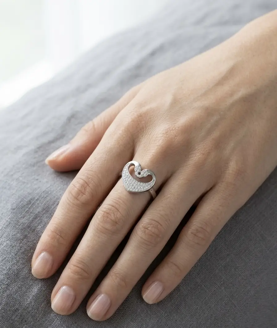 Contour Heart Ring - Image 2