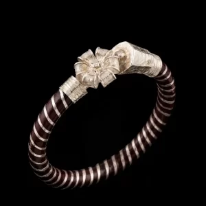 Spiral Flower Motive Silver pola