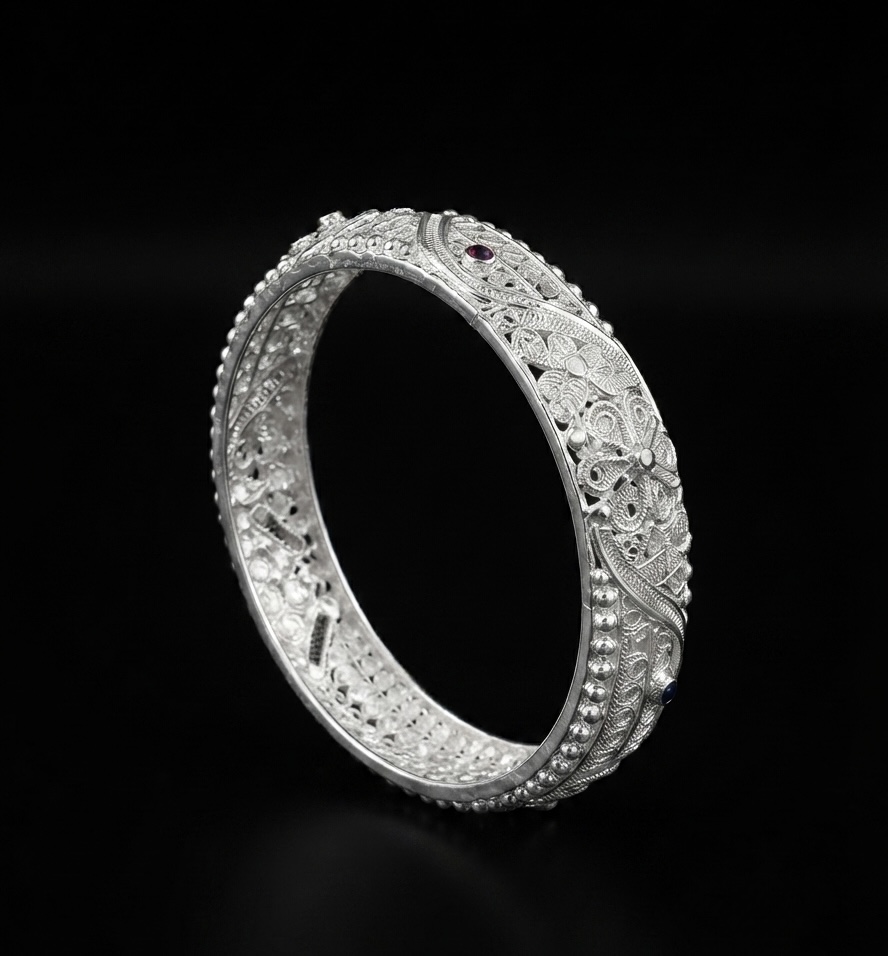 Kusuma Filigree Handcrafted Silver Chur