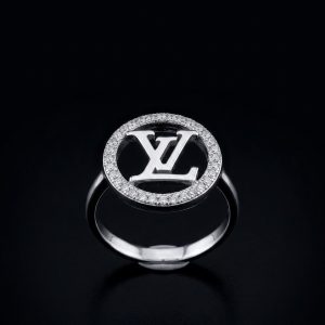 The Monogram Halo Signet Ring