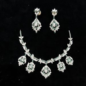 The Regal Botanical Emerald Necklace Set